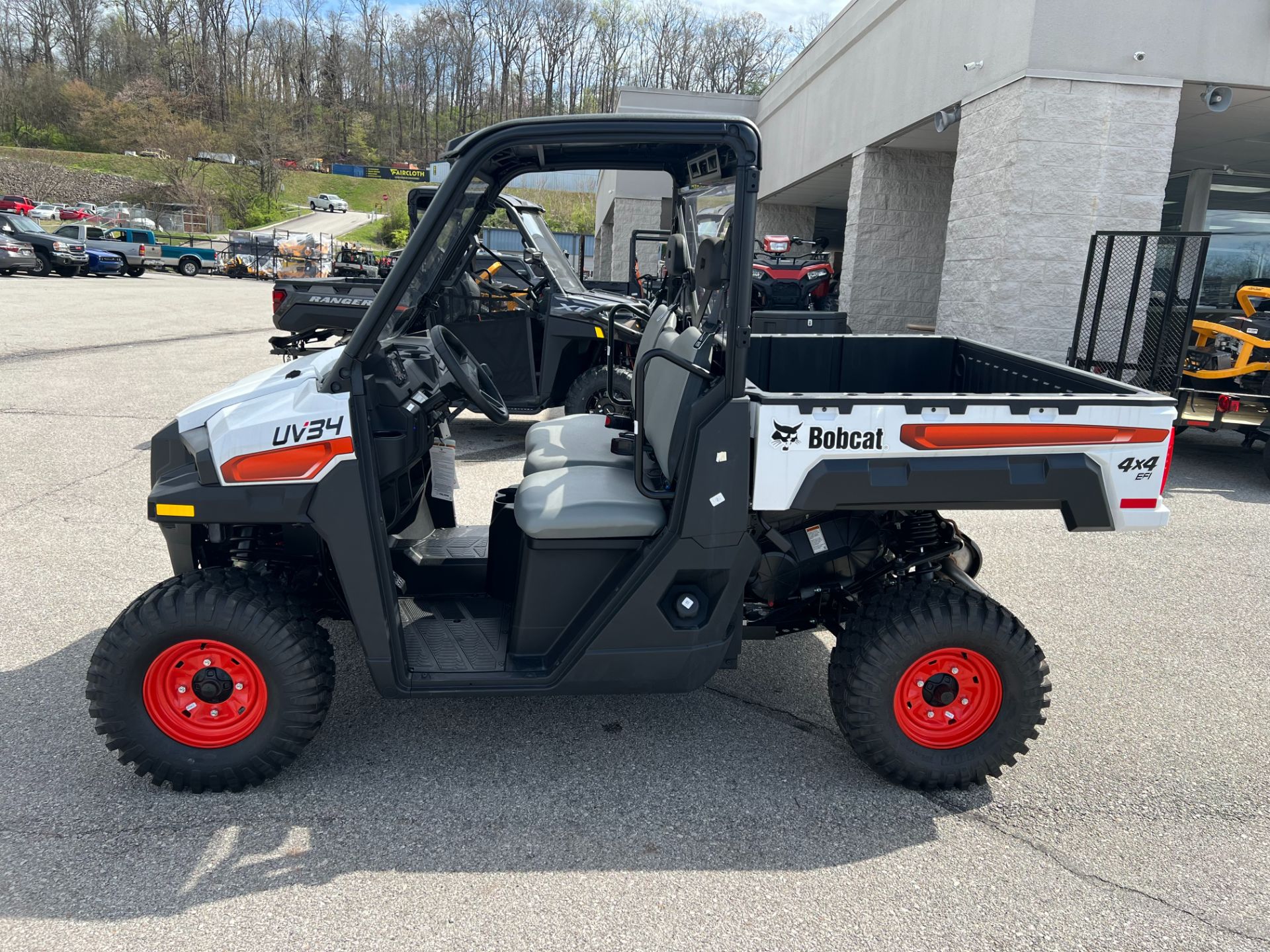 2024 Bobcat UV34 Gas UTV in Knoxville, Tennessee - Photo 4