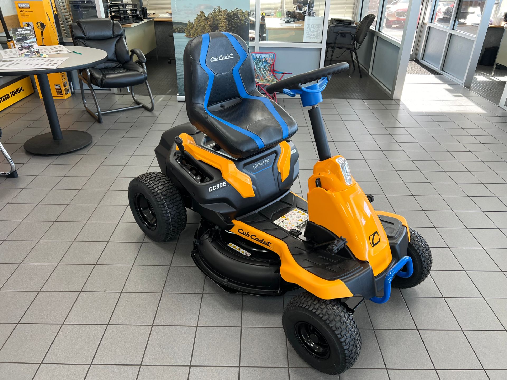 2023 Cub Cadet CC30E 30 in. in Knoxville, Tennessee - Photo 4