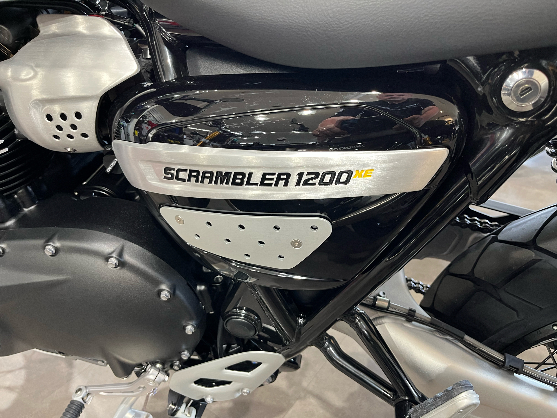2023 Triumph Scrambler 1200 XE Chrome Edition in Belle Plaine, Minnesota - Photo 5