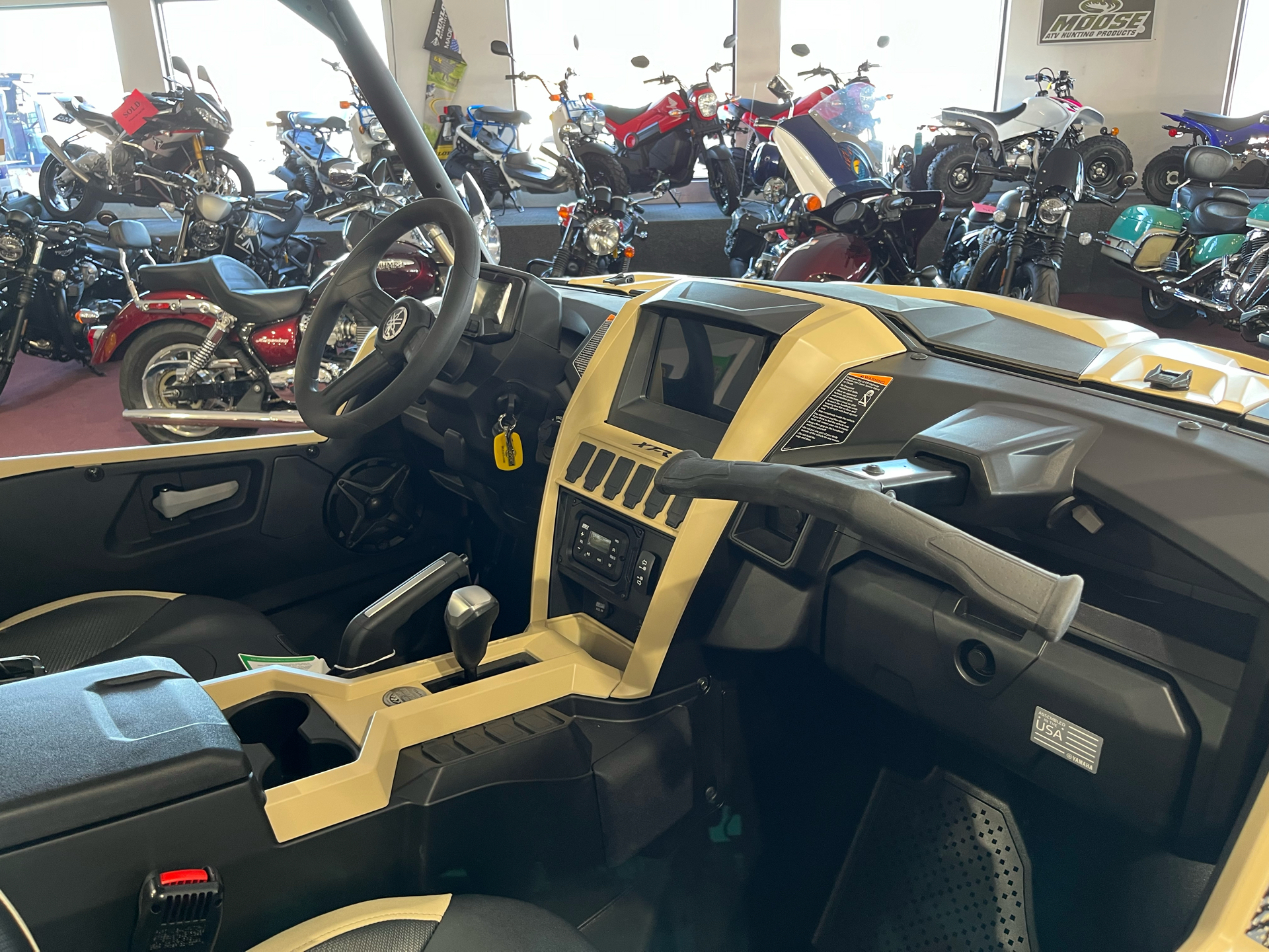 2023 Yamaha Wolverine RMAX2 1000 XT-R in Belle Plaine, Minnesota - Photo 14