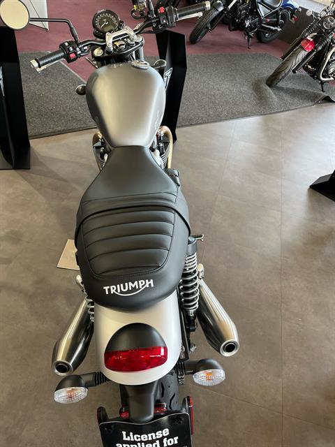 2022 Triumph Street Twin EC1 Special Edition in Belle Plaine, Minnesota - Photo 6