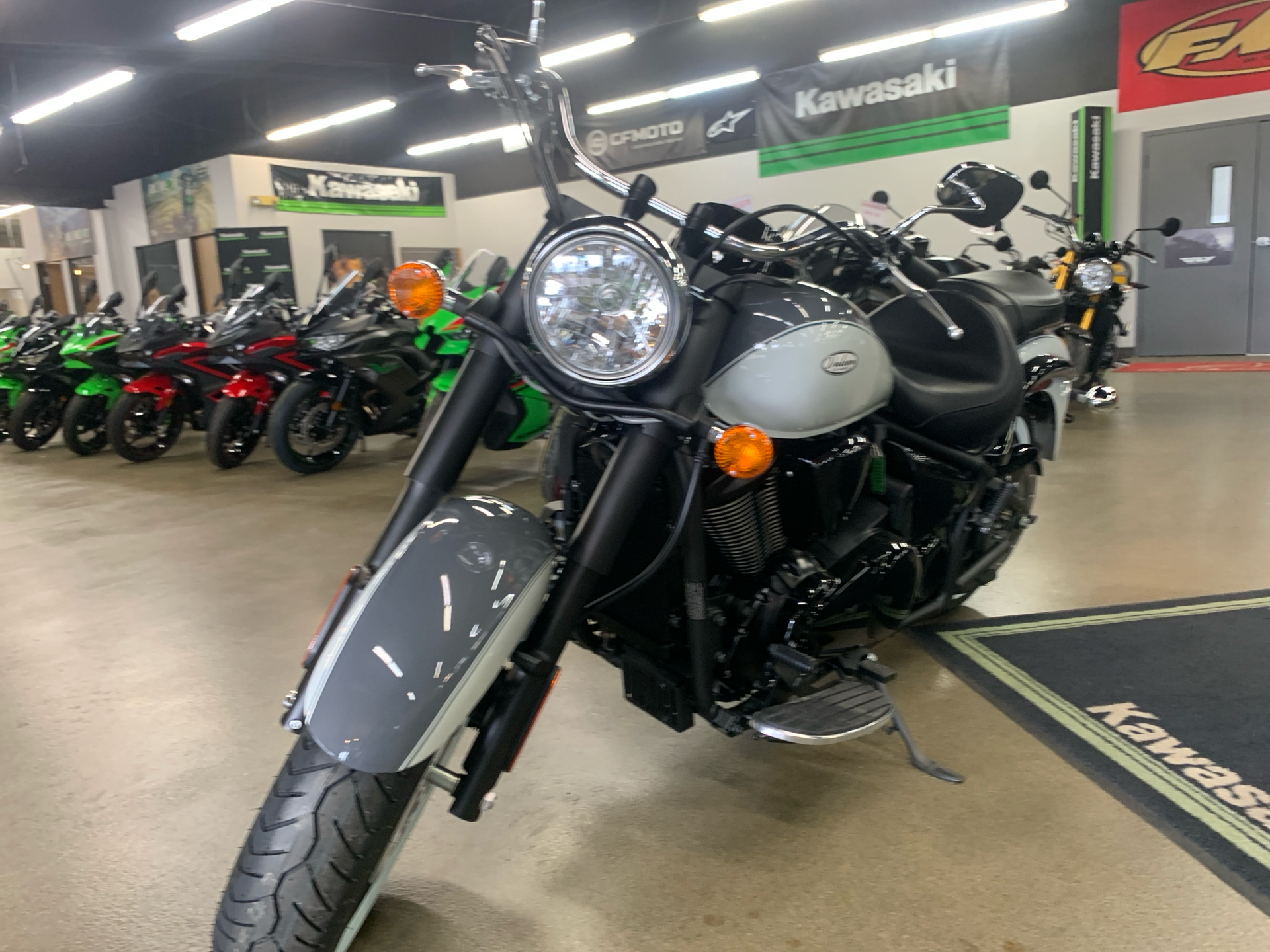 2024 Kawasaki Vulcan 900 Classic in Longmont, Colorado - Photo 2