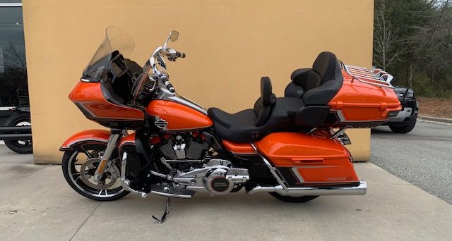 2022 Harley-Davidson CVO™ Road Glide® Limited in High Point, North Carolina - Photo 4