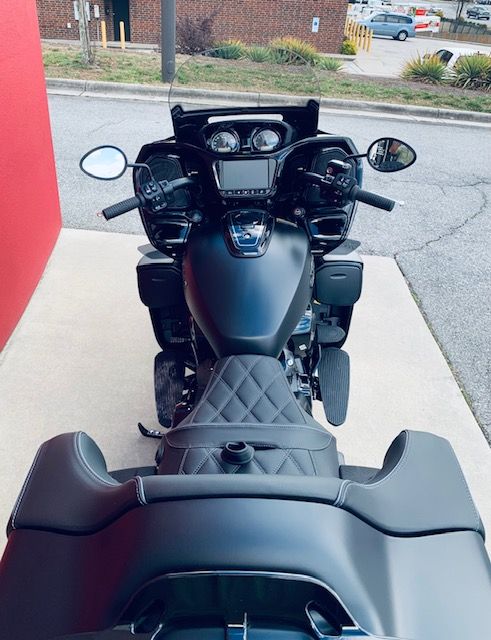 2024 Indian Motorcycle Pursuit® Dark Horse® with PowerBand Audio Package in High Point, North Carolina - Photo 8