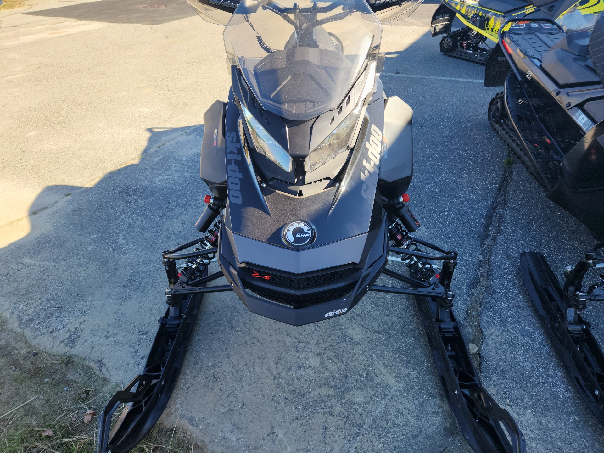 2022 Ski-Doo Renegade X-RS 600 E-TEC w/ Competition pkg. Ripsaw II 1.25 M.S. in Unity, Maine - Photo 2