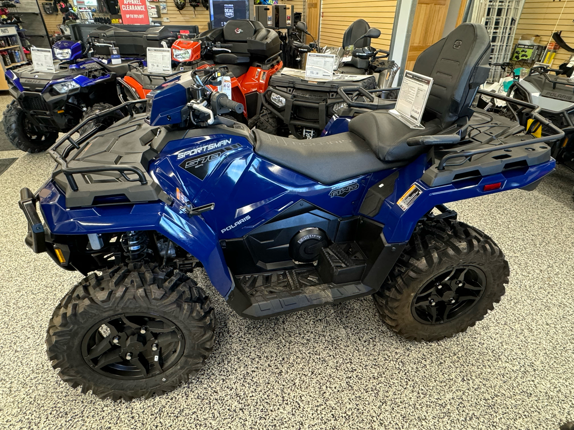 2025 Polaris Sportsman Touring 570 Premium in Unity, Maine - Photo 2