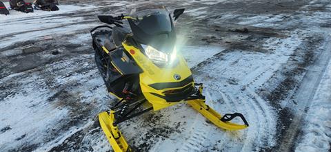 2022 Ski-Doo Renegade X-RS 850 E-TEC ES w/ Smart-Shox RipSaw 1.25 in Unity, Maine - Photo 5