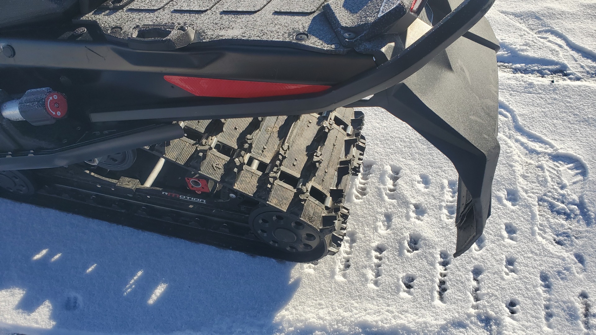 2018 Ski-Doo MXZ X 850 E-TEC w/ Adj. Pkg. Ripsaw 1.25 in Unity, Maine - Photo 3