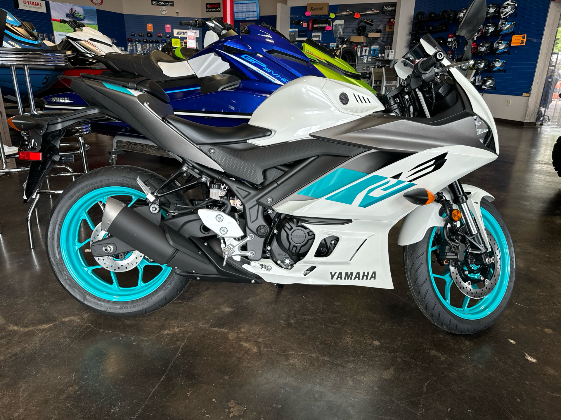 2024 Yamaha YZF-R3 in Burleson, Texas - Photo 1