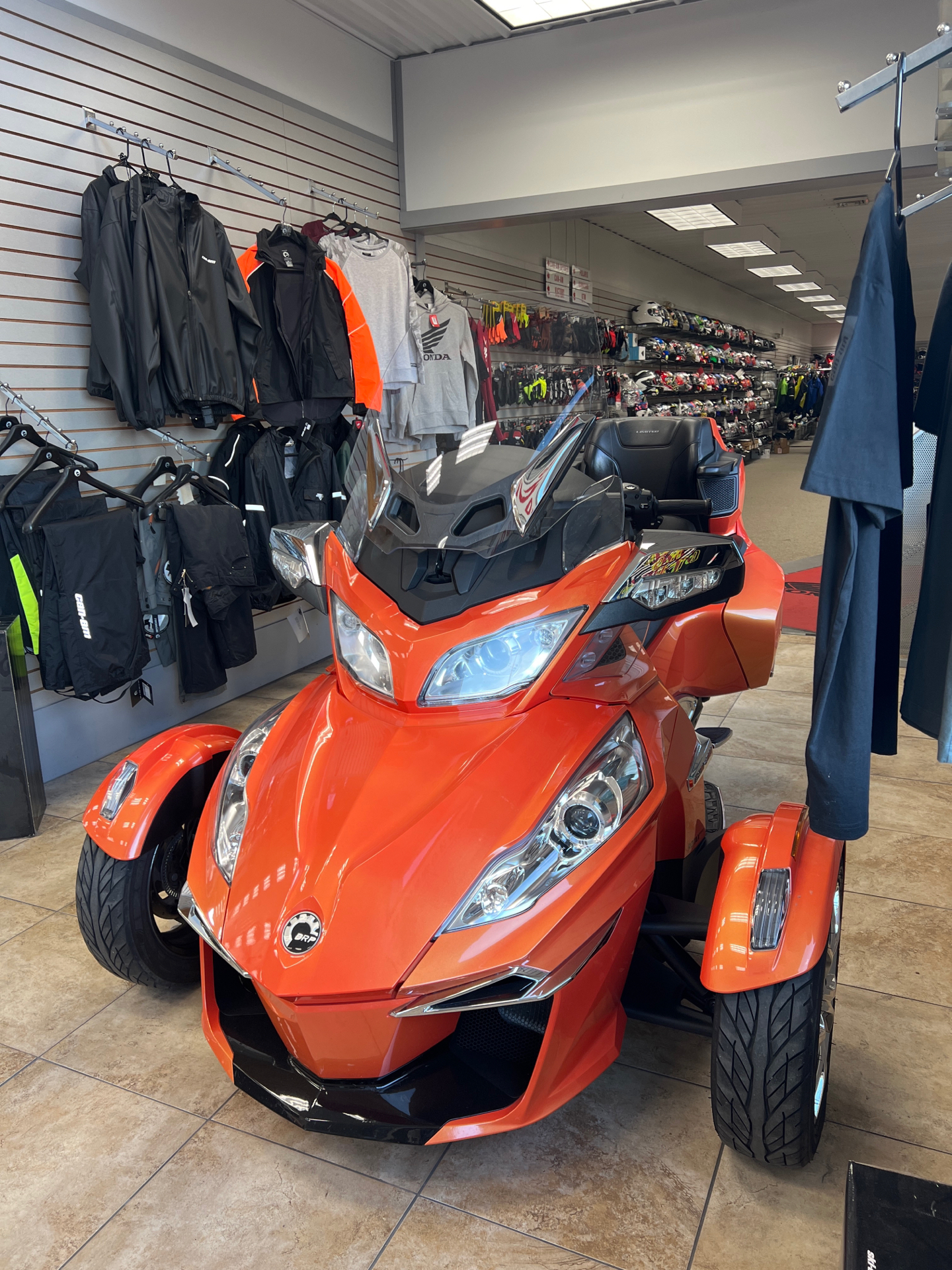 2019 Can-Am Spyder RT Limited in Berkeley Springs, West Virginia - Photo 2