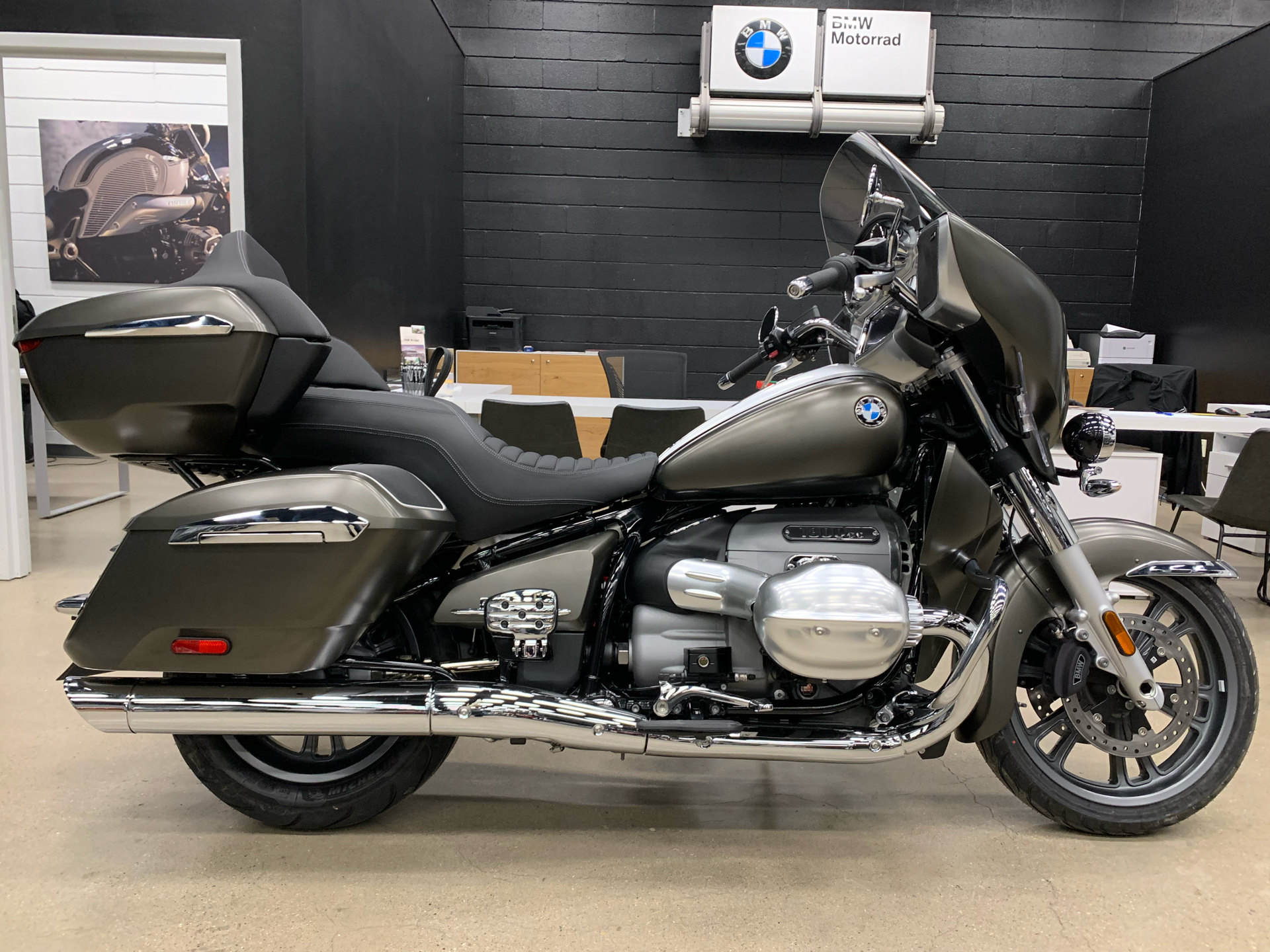 2022 BMW R 18 Transcontinental in Middletown, Ohio - Photo 2