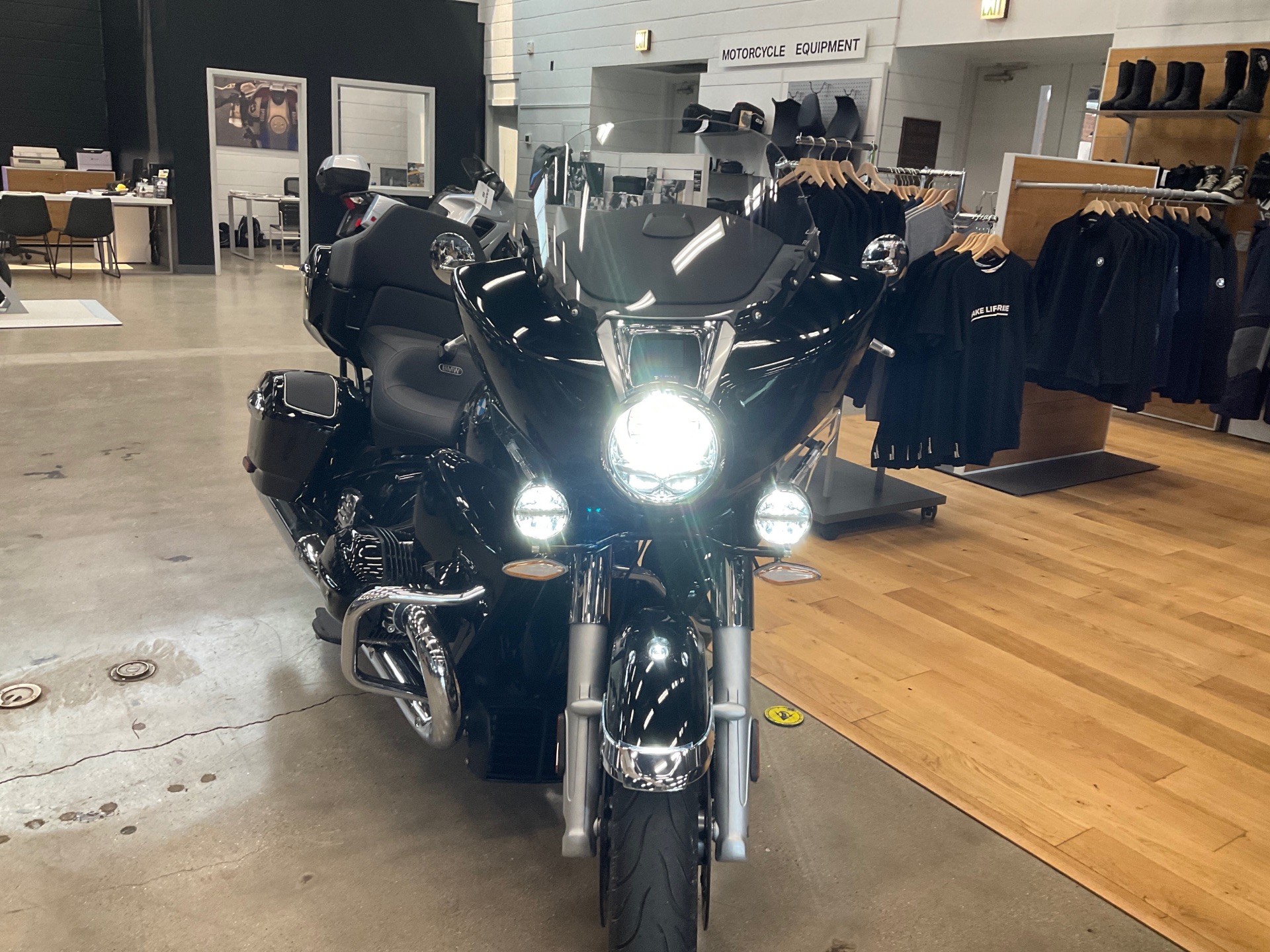 2023 BMW R 18 Transcontinental in Middletown, Ohio - Photo 3