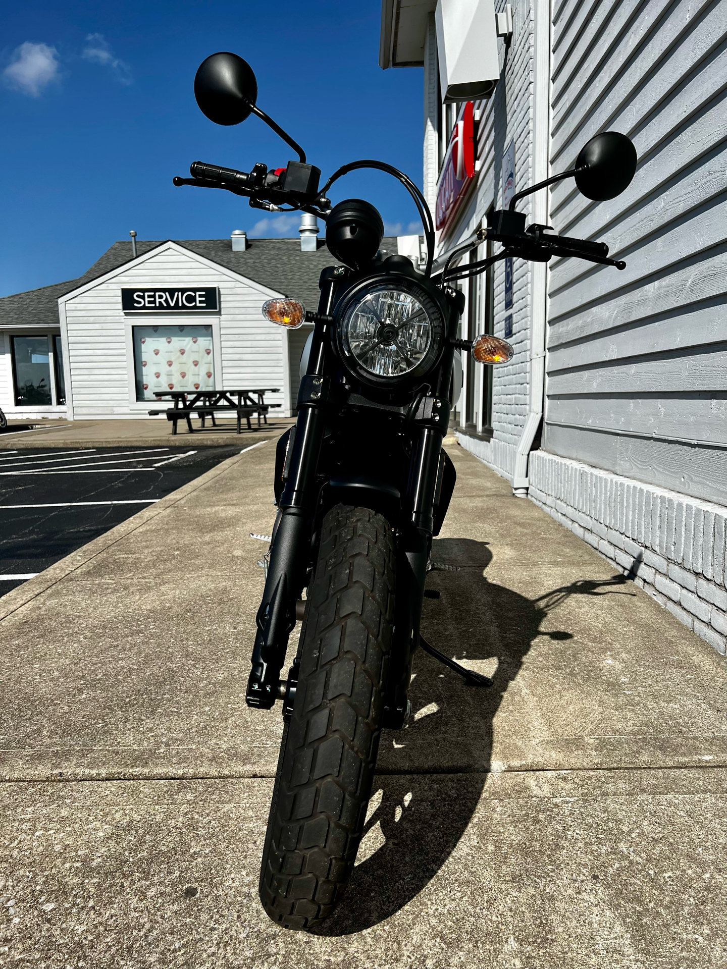 2022 Ducati Scrambler Icon Dark in Columbus, Ohio - Photo 5