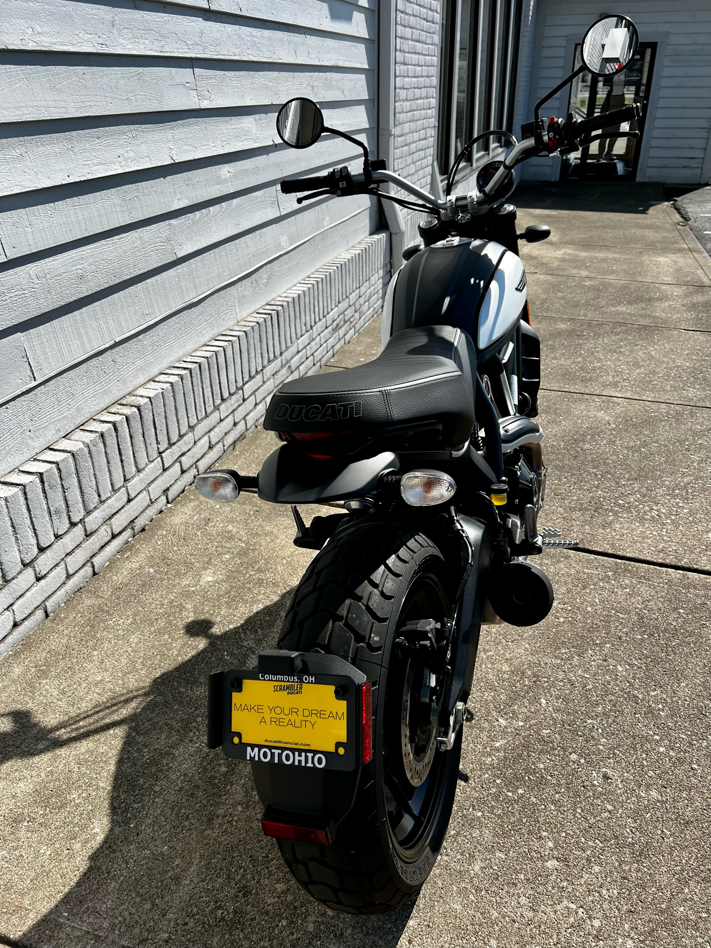 2022 Ducati Scrambler Icon Dark in Columbus, Ohio - Photo 7