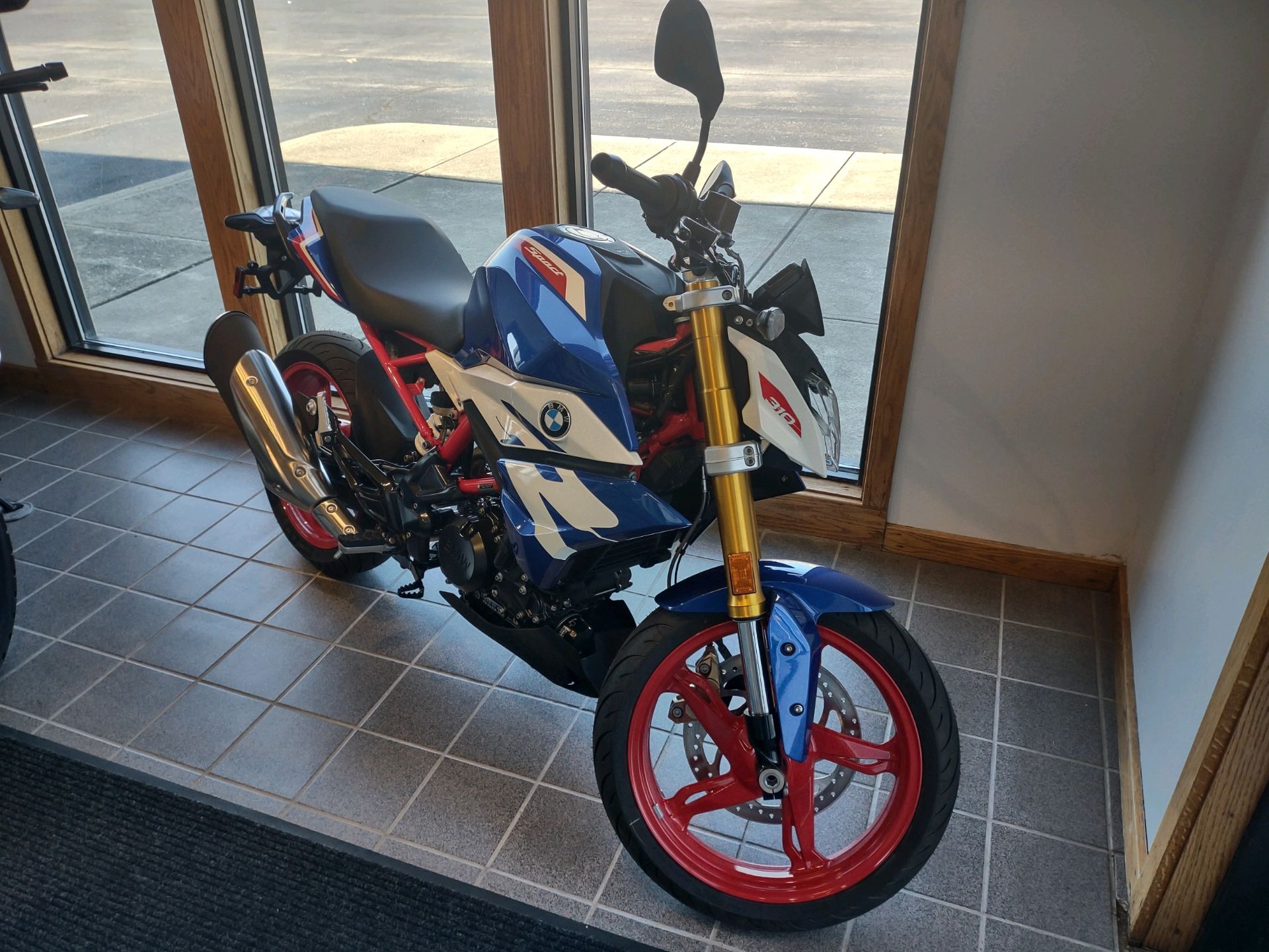 2024 BMW G 310 R in Columbus, Ohio - Photo 2