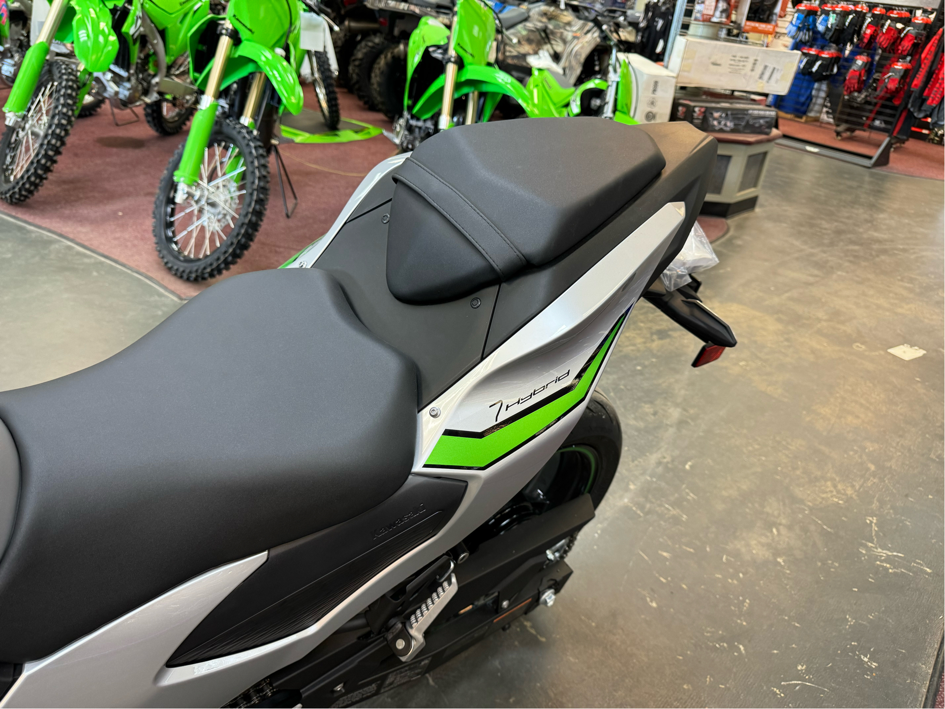 2024 Kawasaki Ninja 7 Hybrid ABS in Petersburg, West Virginia - Photo 18