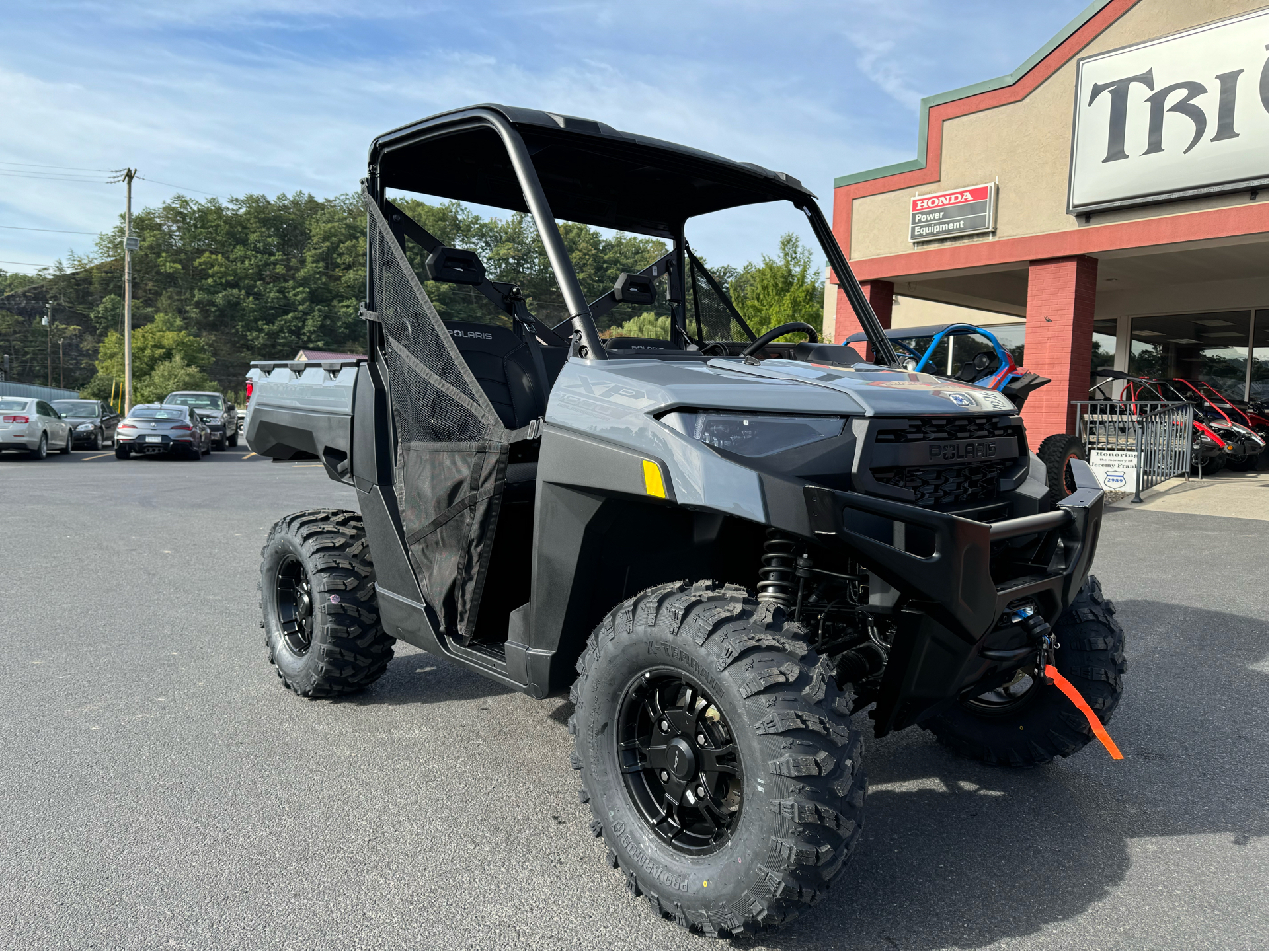 2025 Polaris Ranger XP 1000 Premium in Petersburg, West Virginia - Photo 2