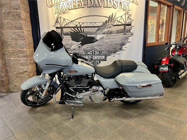2024 Harley-Davidson Street Glide® in Onalaska, Wisconsin - Photo 2