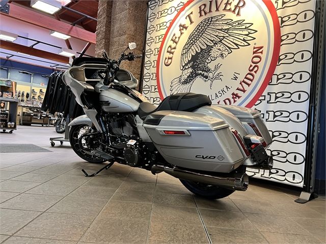 2023 Harley-Davidson CVO™ Road Glide® in Onalaska, Wisconsin - Photo 13