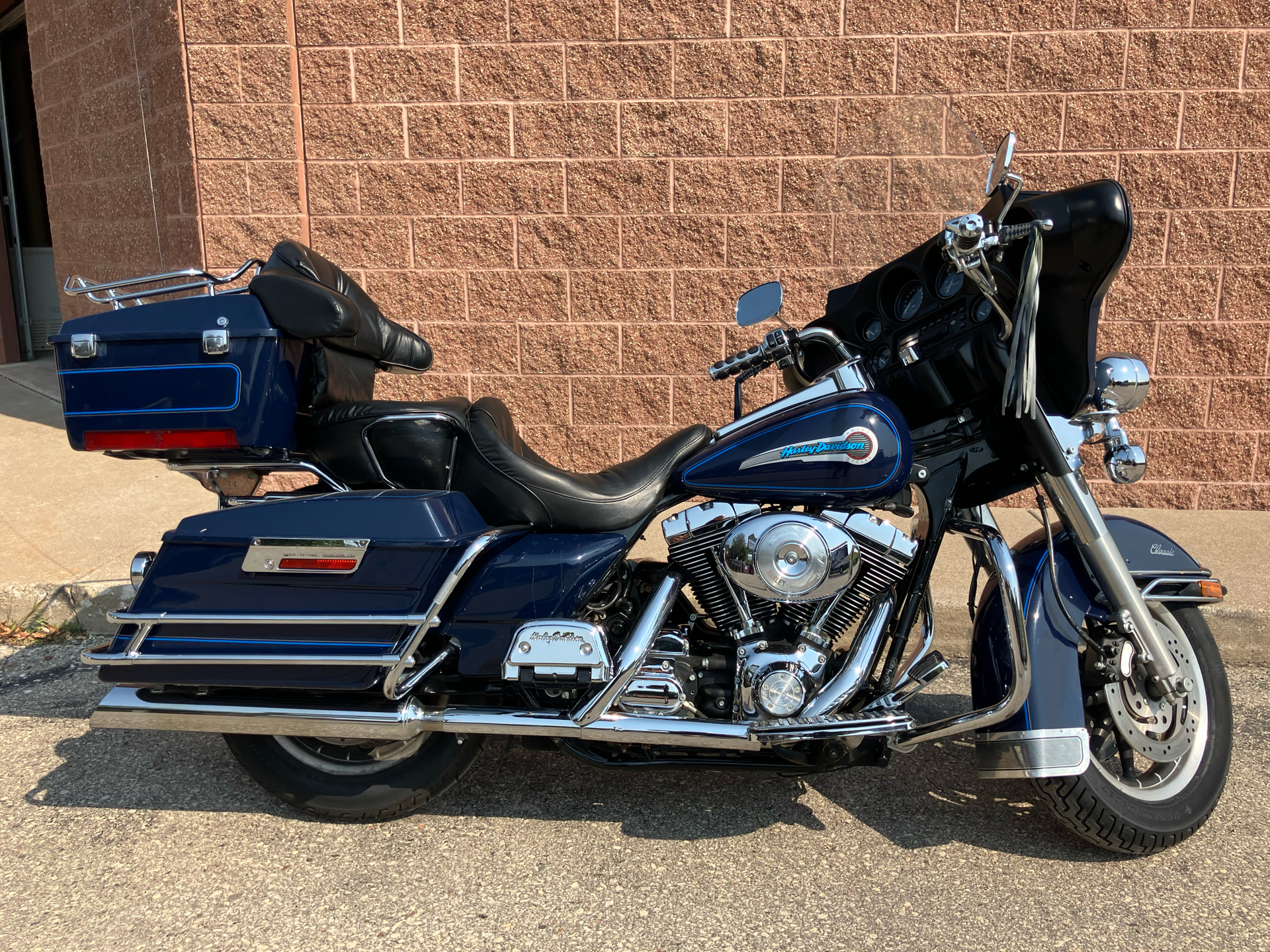 2000 Harley-Davidson FLHTC/FLHTCI Electra Glide® Classic in Onalaska, Wisconsin - Photo 1