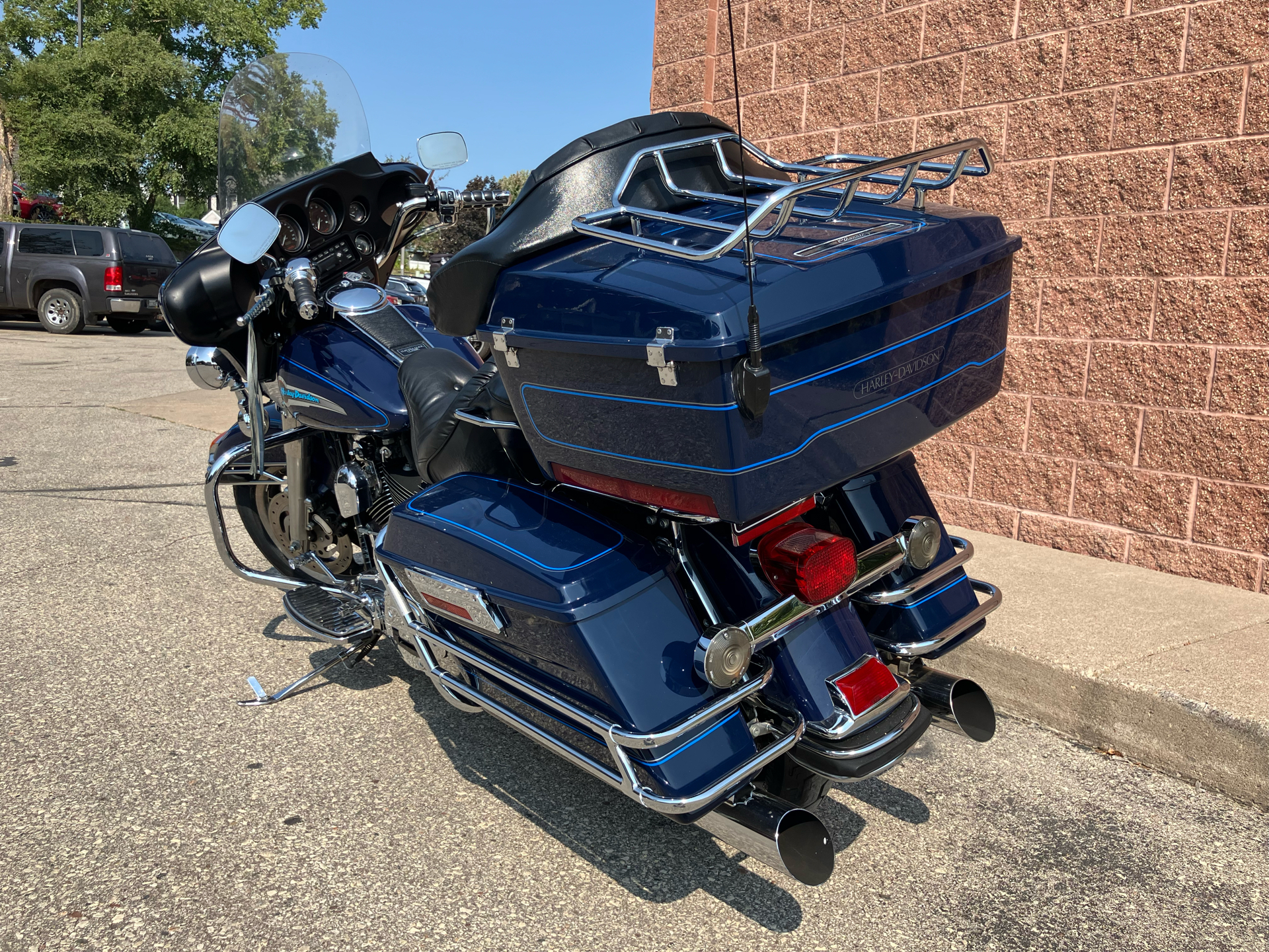 2000 Harley-Davidson FLHTC/FLHTCI Electra Glide® Classic in Onalaska, Wisconsin - Photo 11