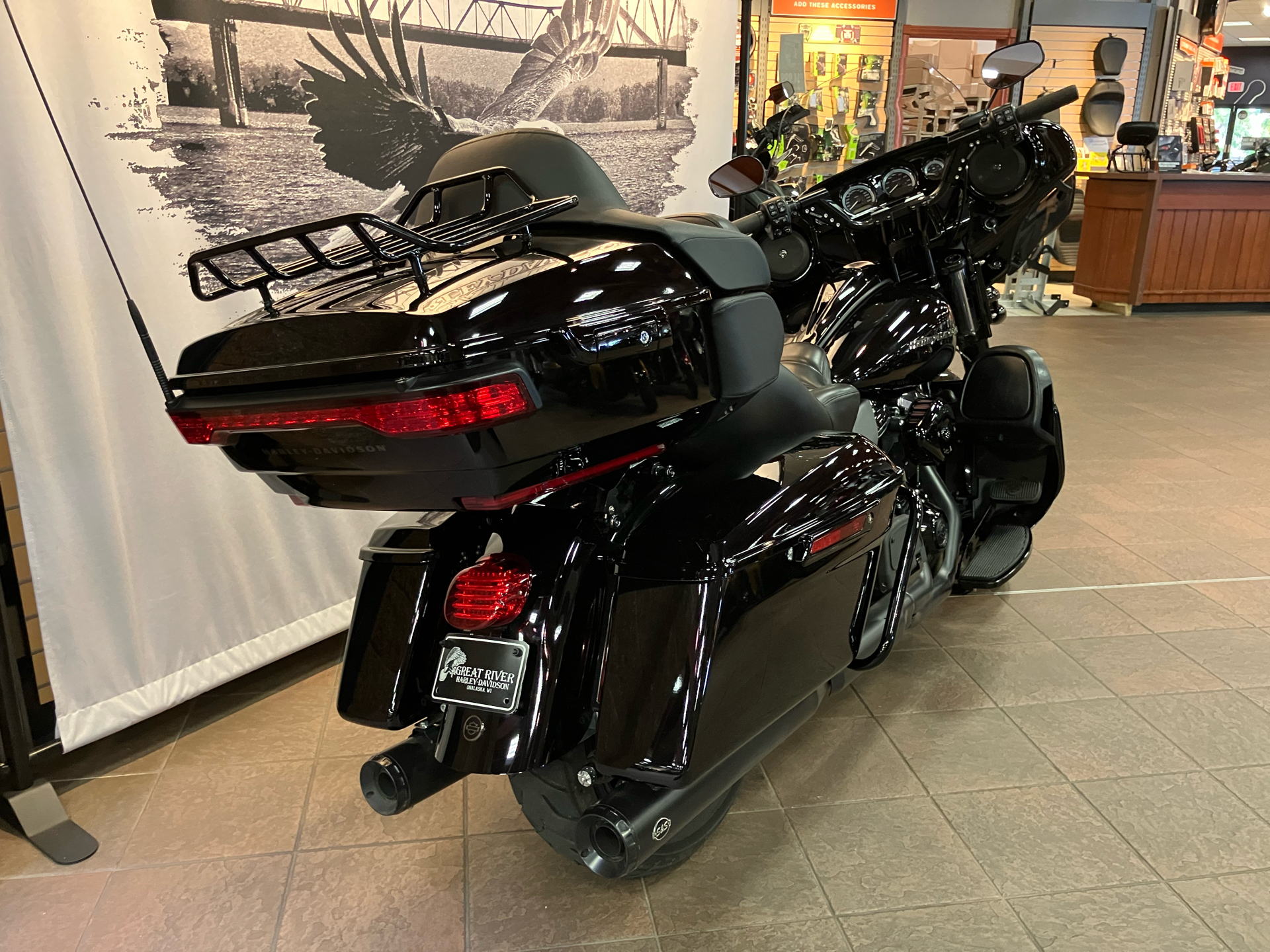 2022 Harley-Davidson Ultra Limited in Onalaska, Wisconsin - Photo 4