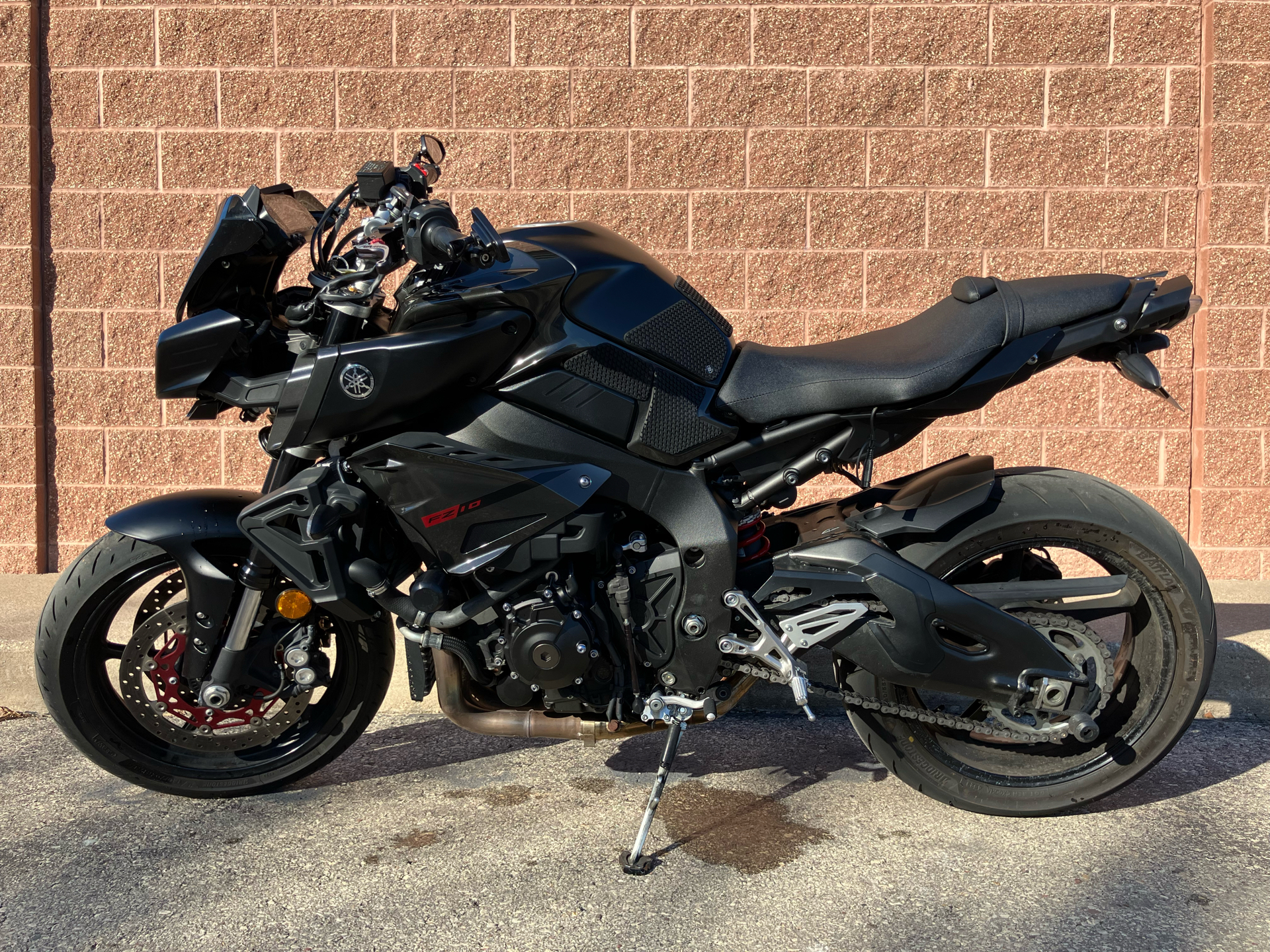 2017 Yamaha FZ-10 in Onalaska, Wisconsin - Photo 11