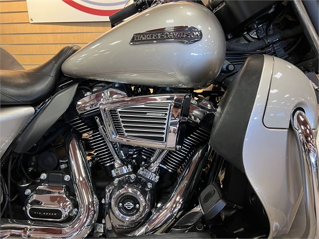 2018 Harley-Davidson Electra Glide® Ultra Classic® in Onalaska, Wisconsin - Photo 2