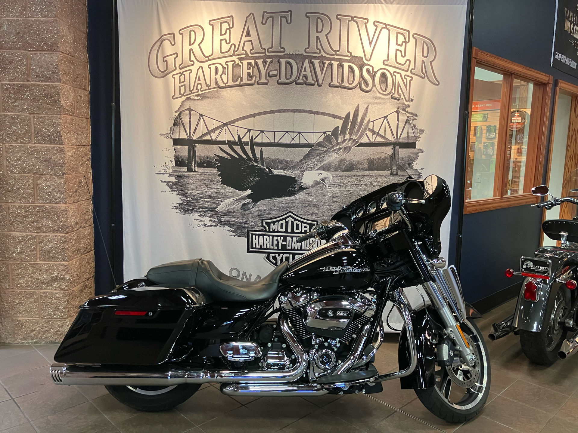 2017 Harley-Davidson Street Glide® Special in Onalaska, Wisconsin - Photo 1