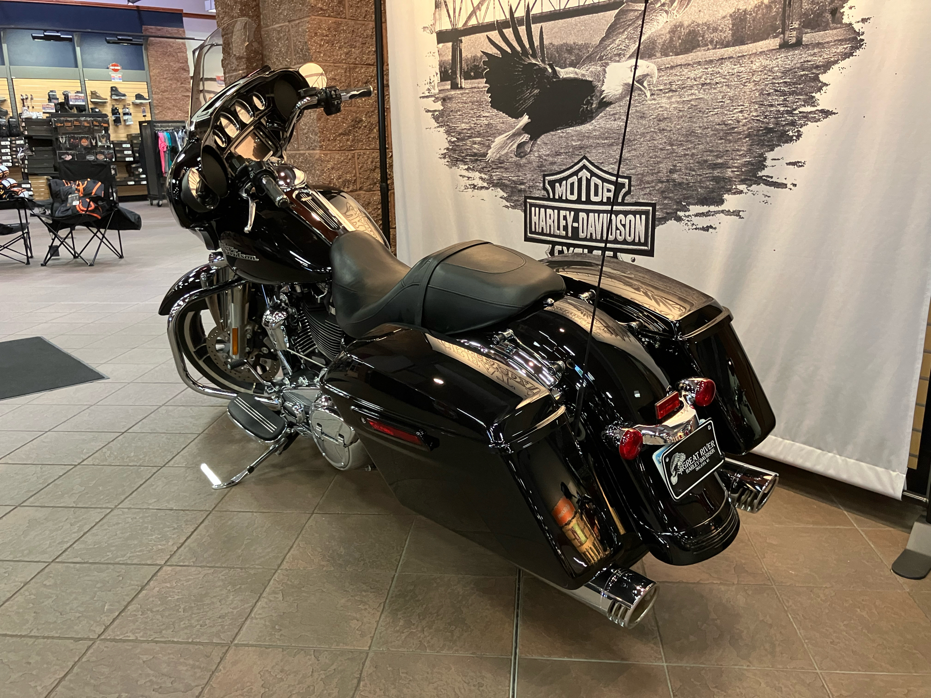 2017 Harley-Davidson Street Glide® Special in Onalaska, Wisconsin - Photo 17