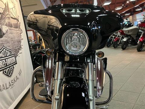 2017 Harley-Davidson Street Glide® Special in Onalaska, Wisconsin - Photo 18