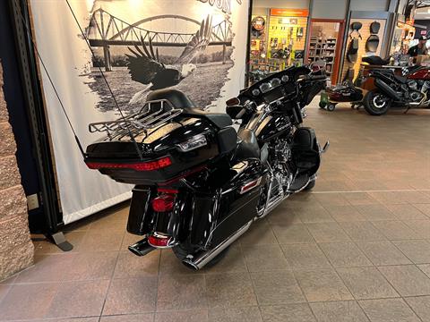 2015 Harley-Davidson Ultra Limited in Onalaska, Wisconsin - Photo 6