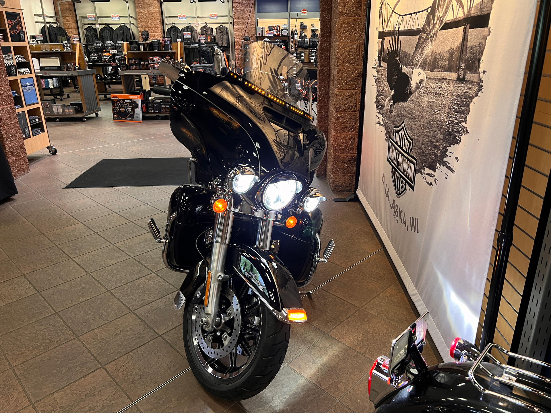 2015 Harley-Davidson Ultra Limited in Onalaska, Wisconsin - Photo 8