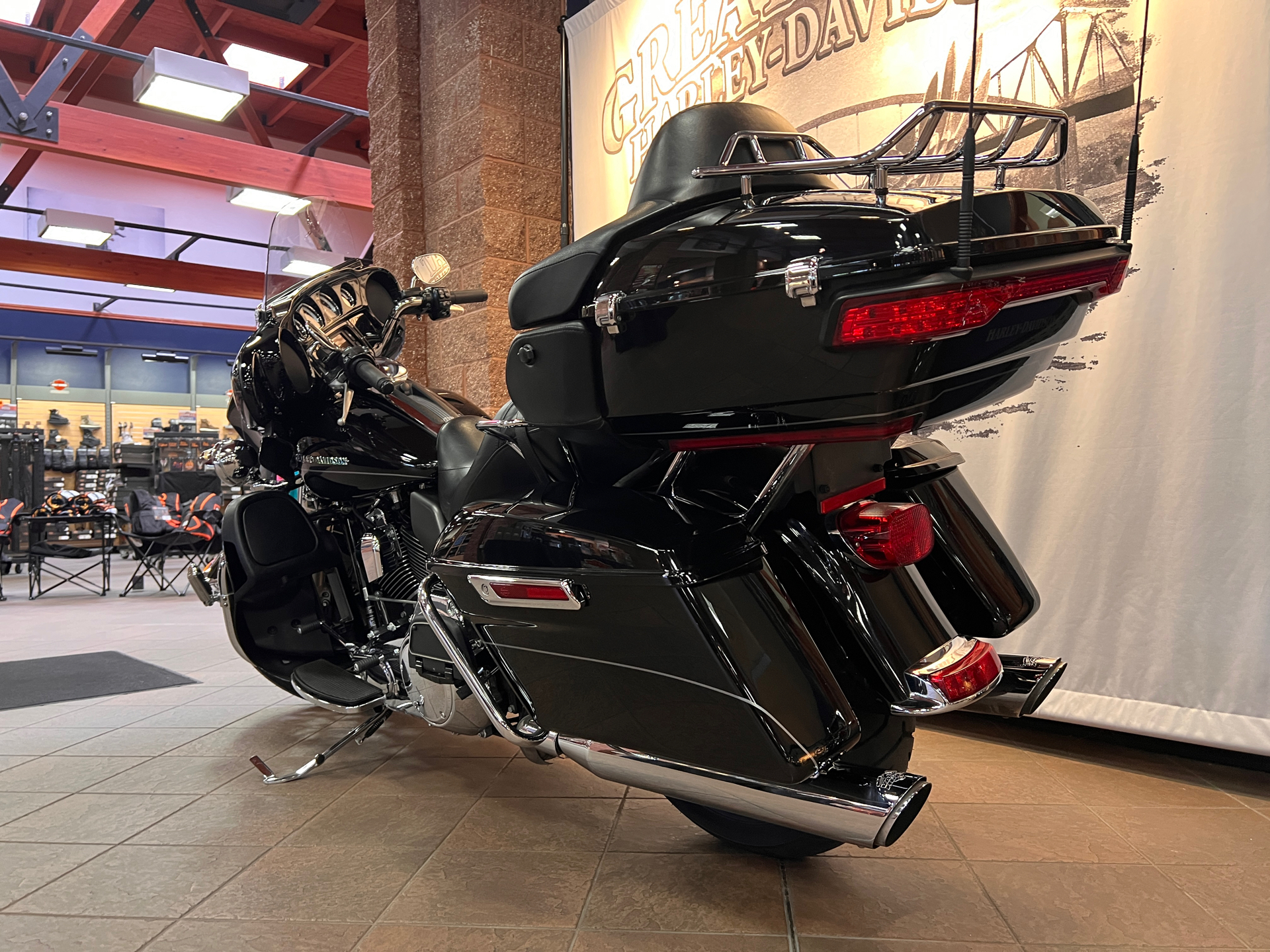 2015 Harley-Davidson Ultra Limited in Onalaska, Wisconsin - Photo 14