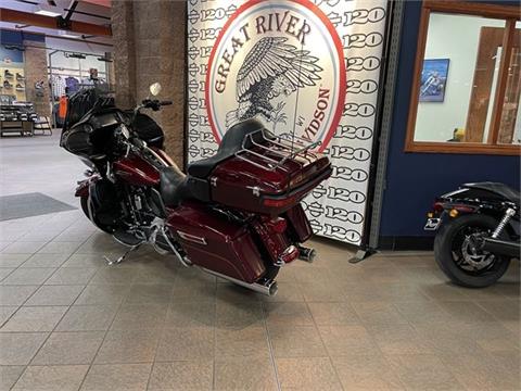 2016 Harley-Davidson Road Glide® Ultra in Onalaska, Wisconsin - Photo 10