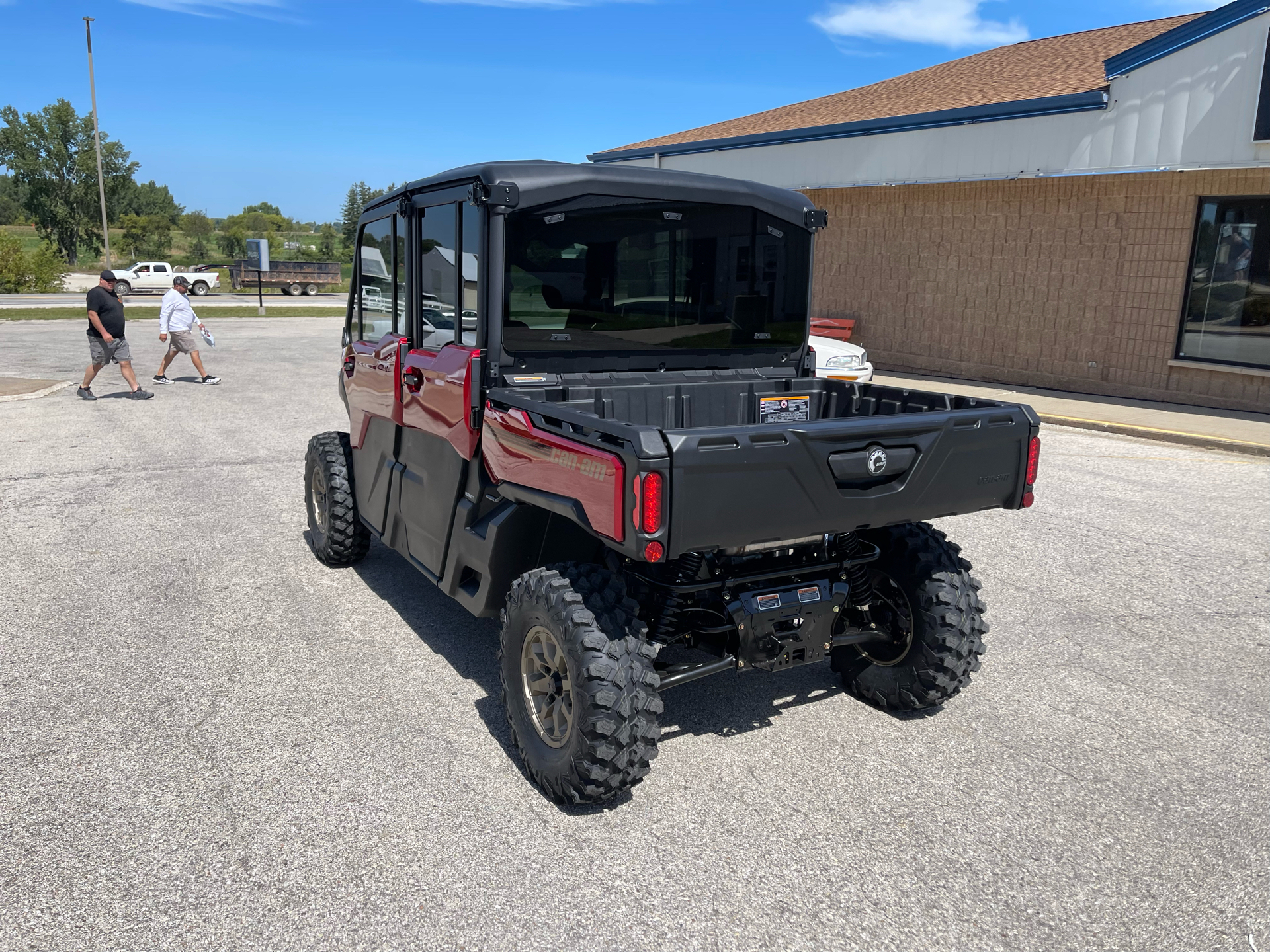 2025 Can-Am Defender MAX Limited in Waukon, Iowa - Photo 8