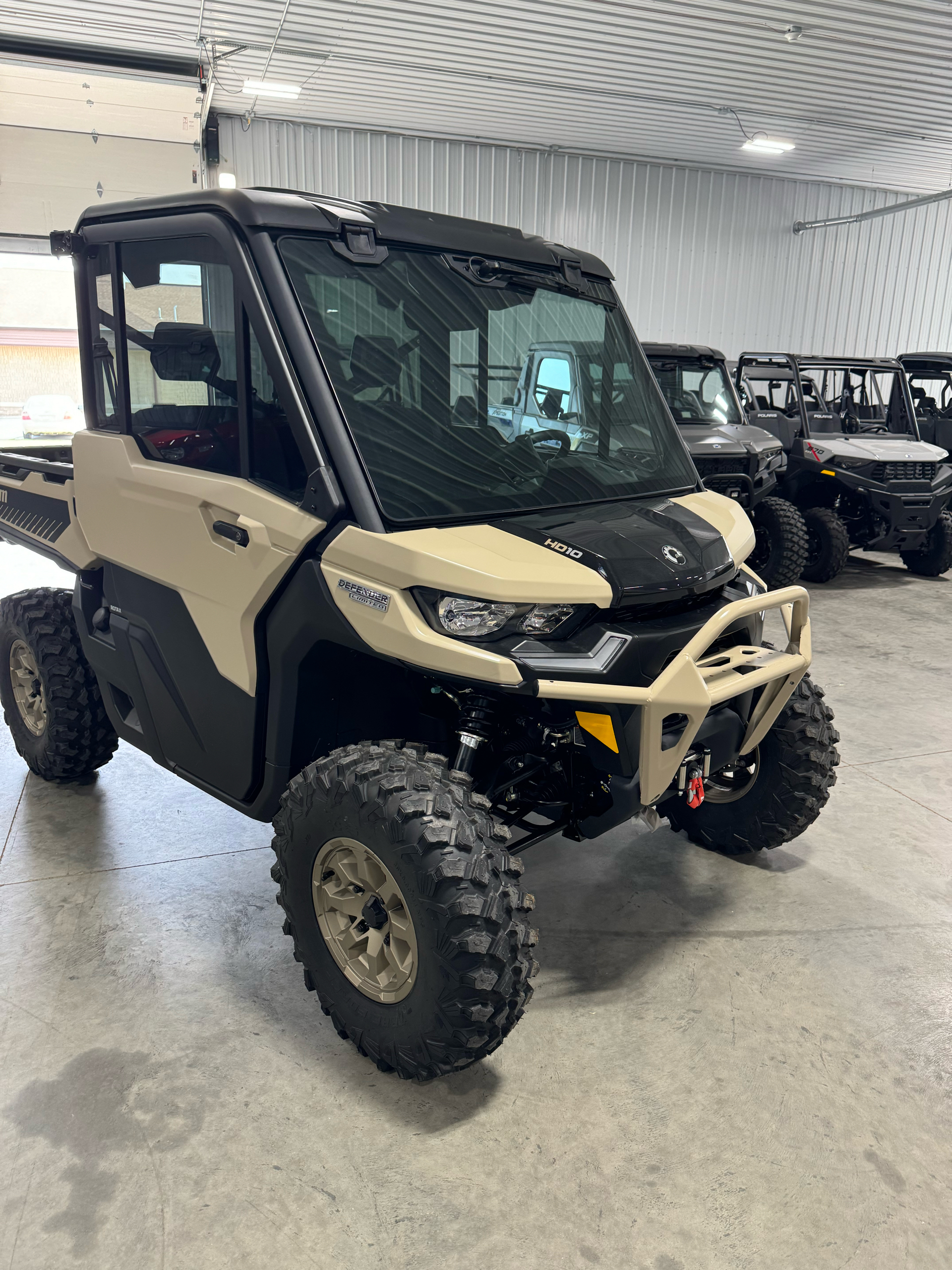 2025 Can-Am Defender Limited in Waukon, Iowa - Photo 4