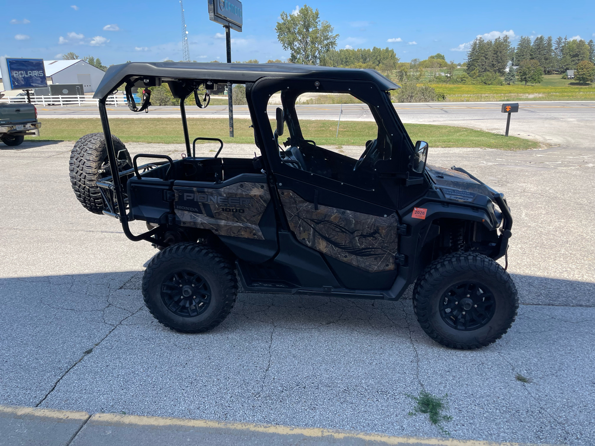 2022 Honda Pioneer 1000 Forest in Waukon, Iowa - Photo 5