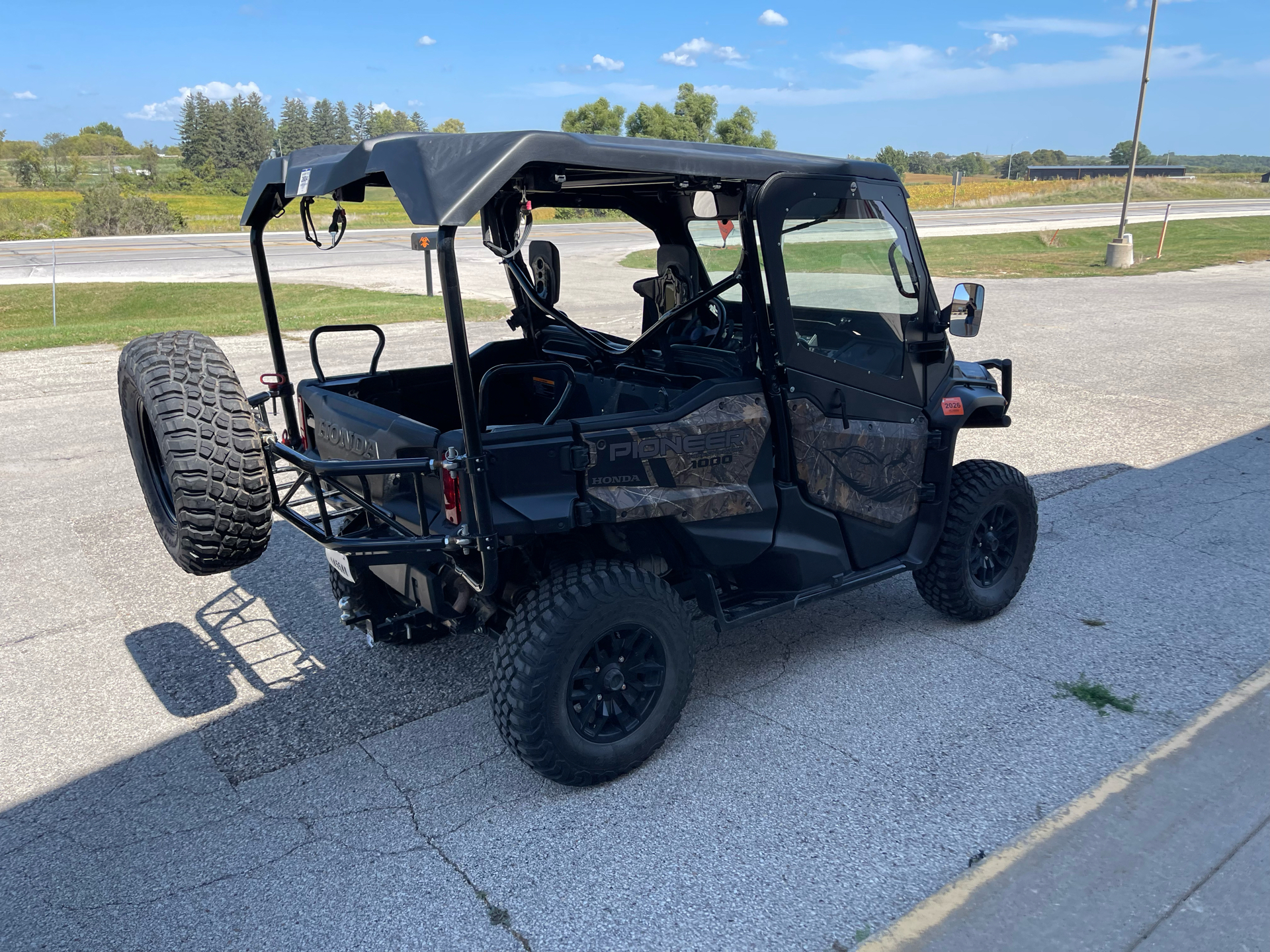 2022 Honda Pioneer 1000 Forest in Waukon, Iowa - Photo 6