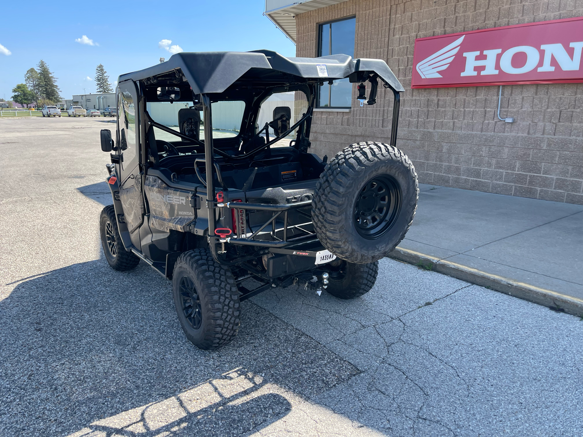 2022 Honda Pioneer 1000 Forest in Waukon, Iowa - Photo 8