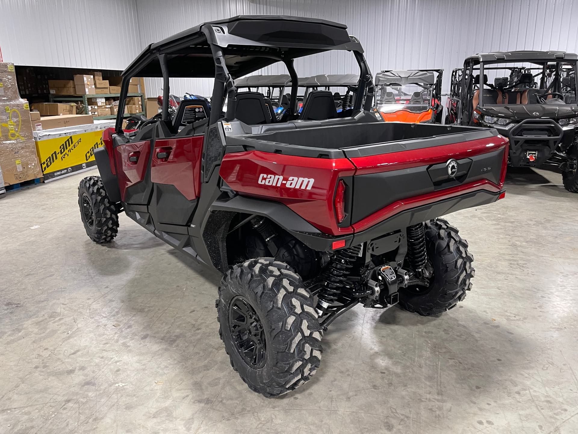 2024 Can-Am Commander MAX XT 1000R in Waukon, Iowa - Photo 8