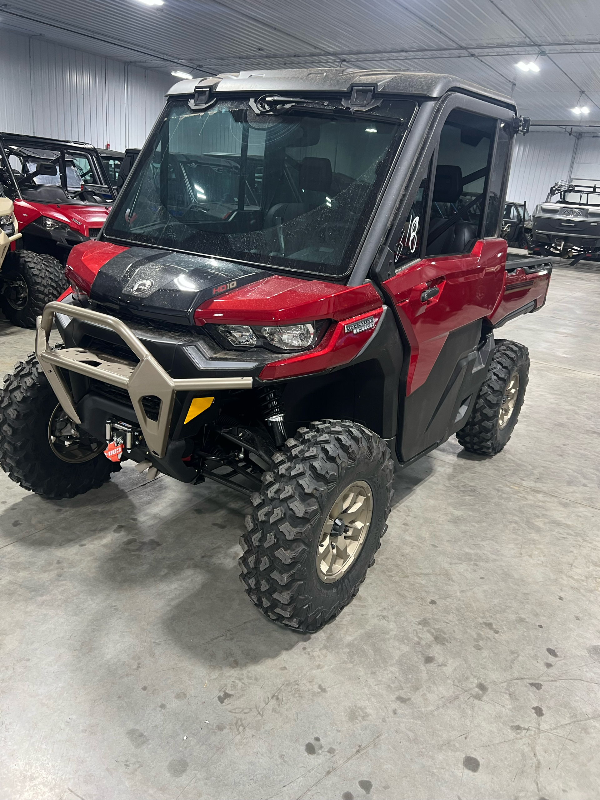 2025 Can-Am Defender Limited in Waukon, Iowa - Photo 2