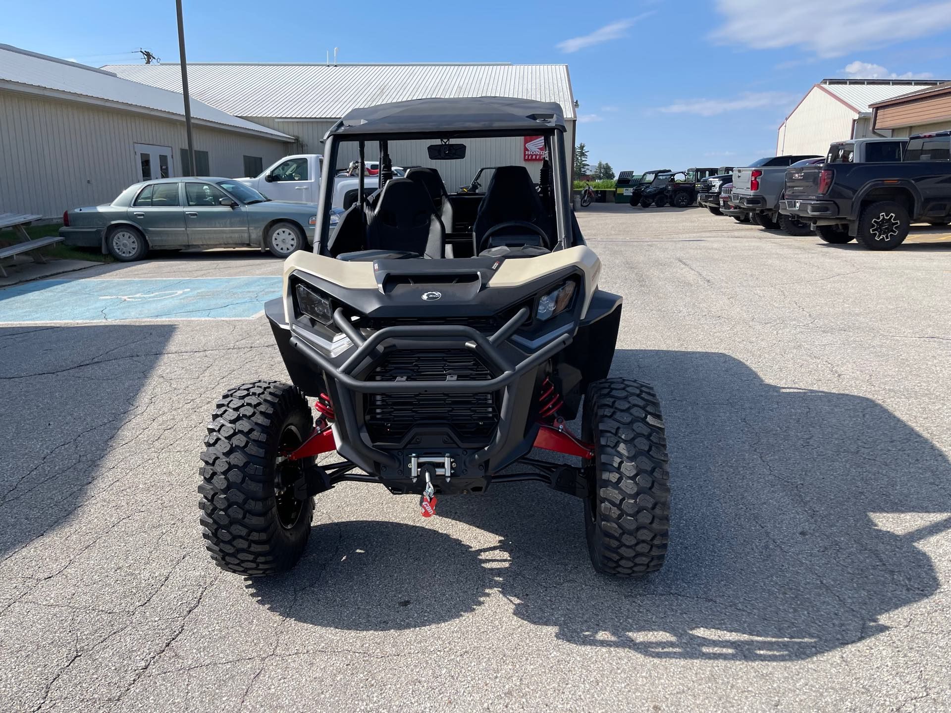 2024 Can-Am Commander MAX XT-P in Waukon, Iowa - Photo 9