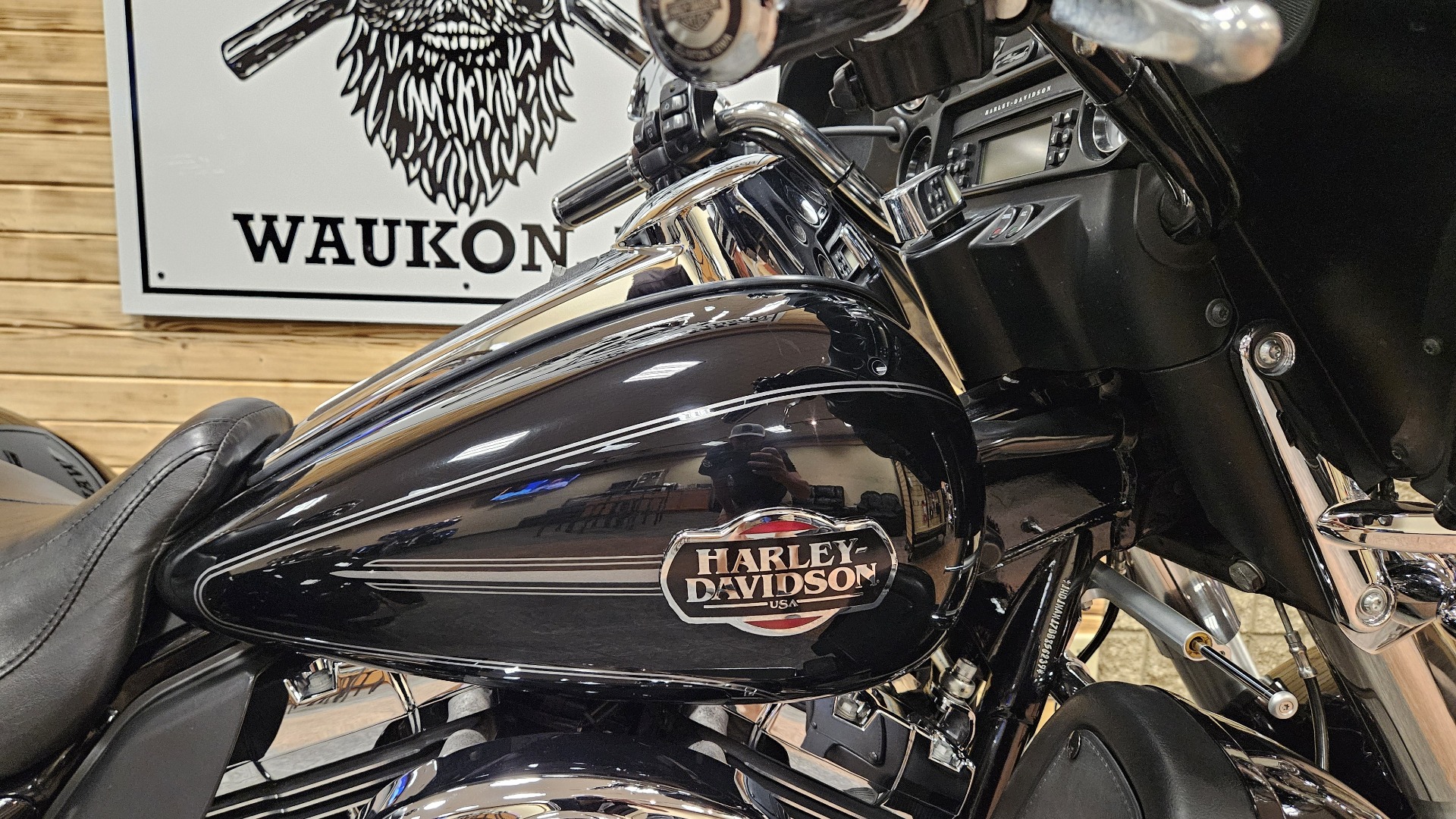 2011 Harley-Davidson Tri Glide® Ultra Classic® in Waukon, Iowa - Photo 2