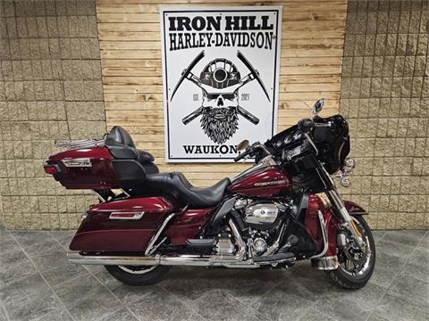 2017 Harley-Davidson Ultra Limited in Waukon, Iowa
