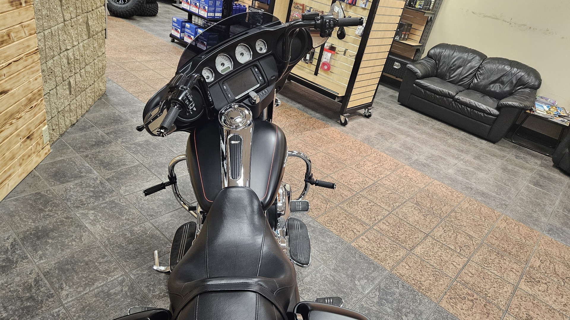 2015 Harley-Davidson Street Glide® Special in Waukon, Iowa - Photo 8