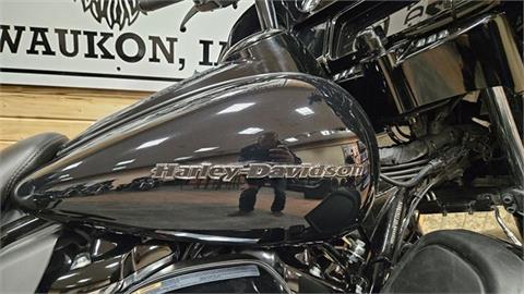 2020 Harley-Davidson Ultra Limited in Waukon, Iowa - Photo 2