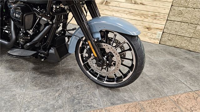 2024 Harley-Davidson Road Glide® 3 in Waukon, Iowa - Photo 9