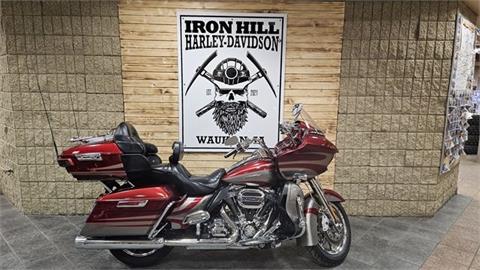 2016 Harley-Davidson CVO™ Road Glide™ Ultra in Waukon, Iowa