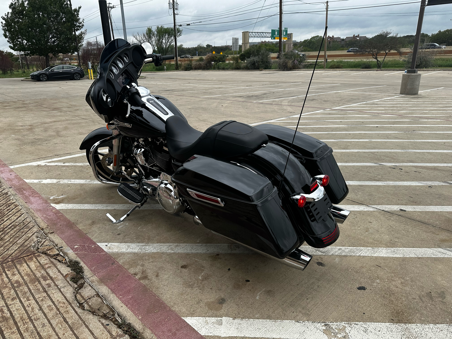 2022 Harley-Davidson Street Glide® in San Antonio, Texas - Photo 6